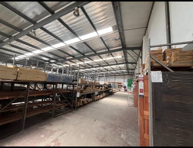 6,366M² WAREHOUSE TO LET IN KULEKA